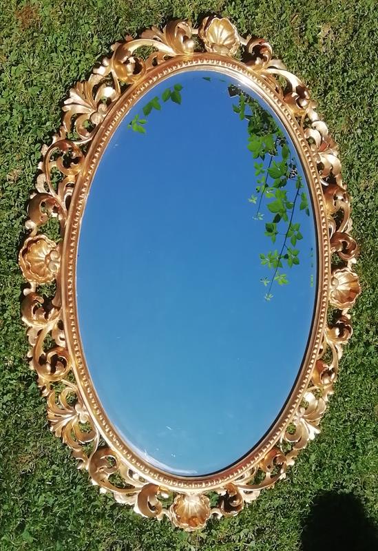 Oválné zlacené zrcadlo