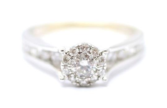 Zlatý prsten s diamanty