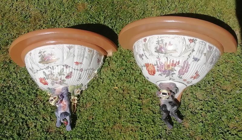 Porcelánové konzolky Meissen