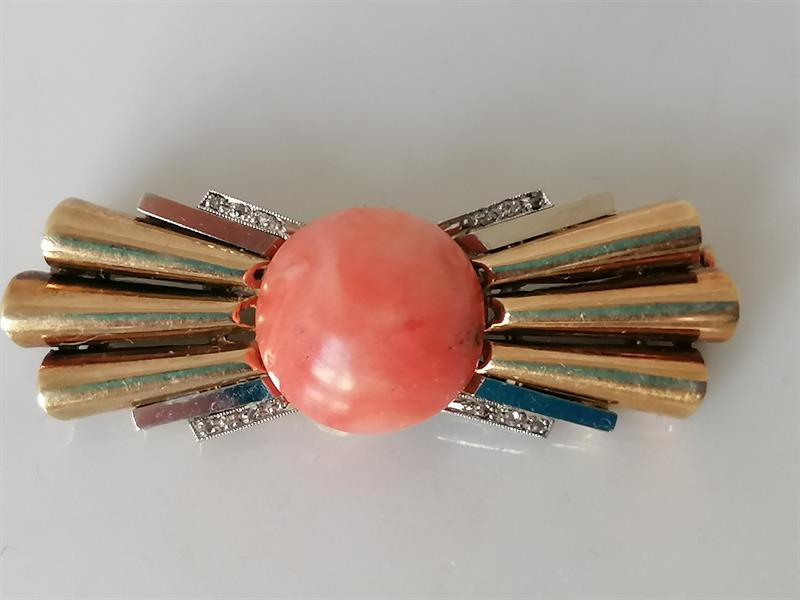 Zlatá brož s korálem