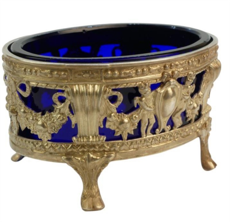 Stříbrná stolní slánka