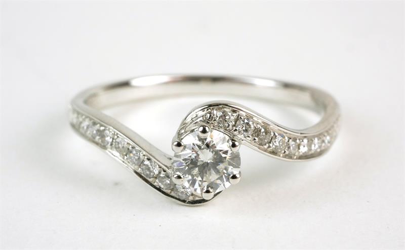 Zlatý prsten s brilianty 0,45 ct