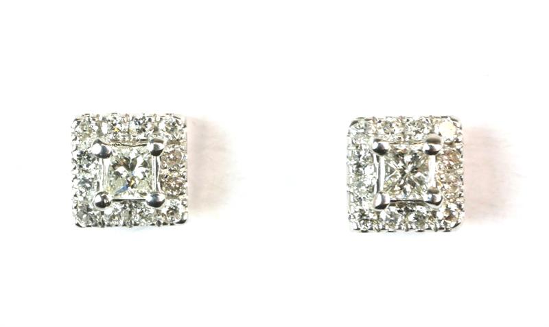 Zlaté náušnice s diamanty