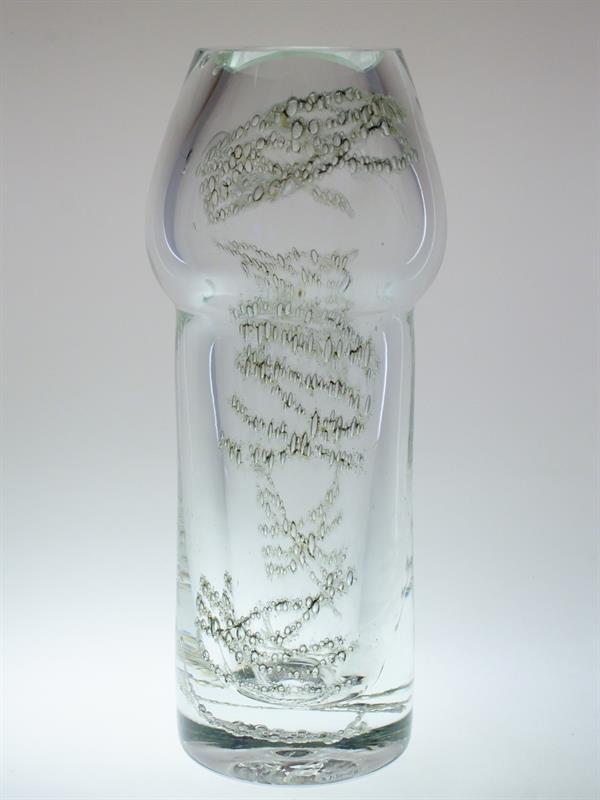 Masivní váza se zataveným dekorem Jaromír ŠPAČEK Nový Bor