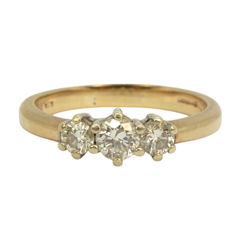 Zlatý prsten s brilianty