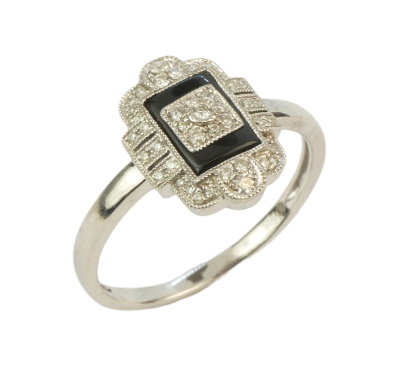 Zlatý prsten s onyxem a brilianty