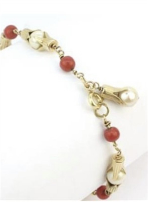 Zlatý náramek  s korály a perlami