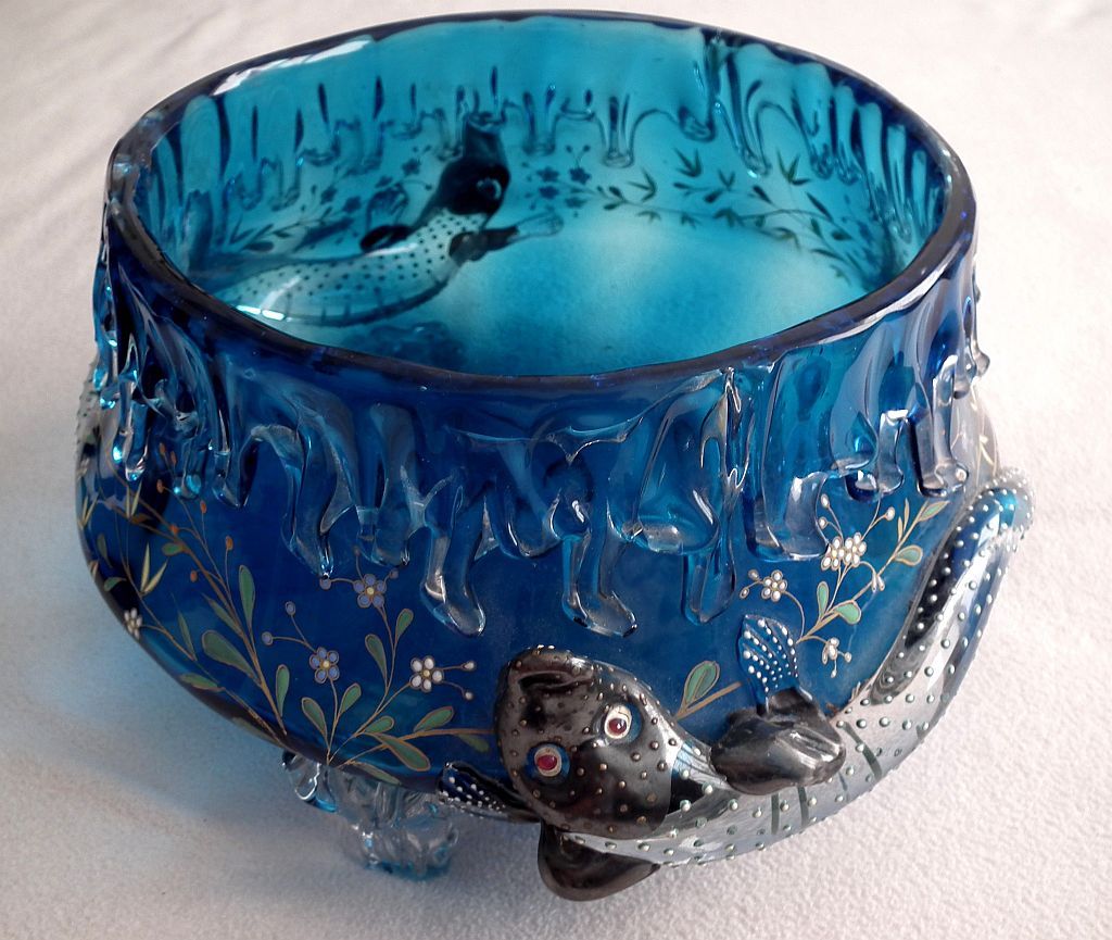 Mísa Harrachov - těžké sklo s nálepy ještěrů.