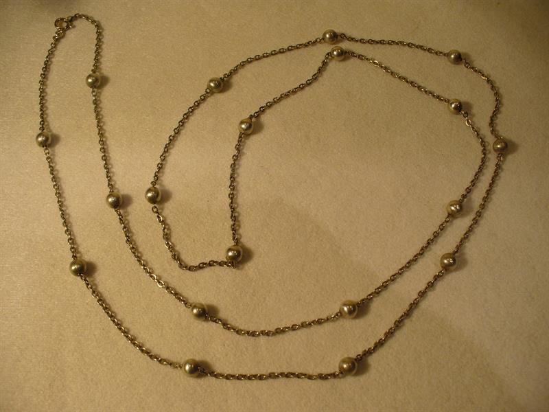 DLOUHÝ  STŘÍBRNÝ  NÁHRDELNÍK