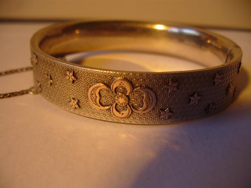 STAROŽITNÝ  STŘÍBRNÝ  NÁRAMEK