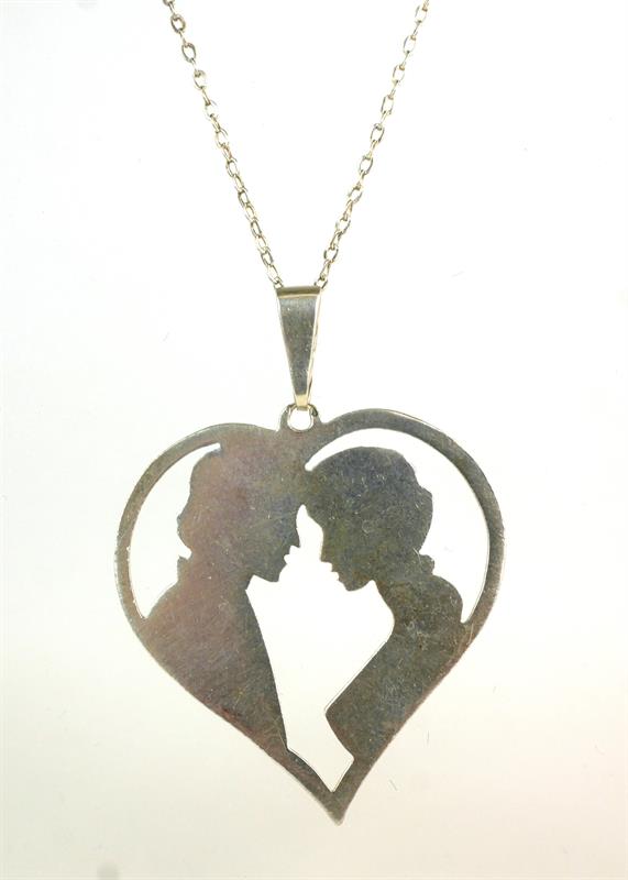 Stříbrný náhrdelník