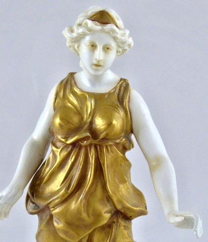 Antická dívka ve zlatém - Ernst Bohne Söhne Rudolstadt