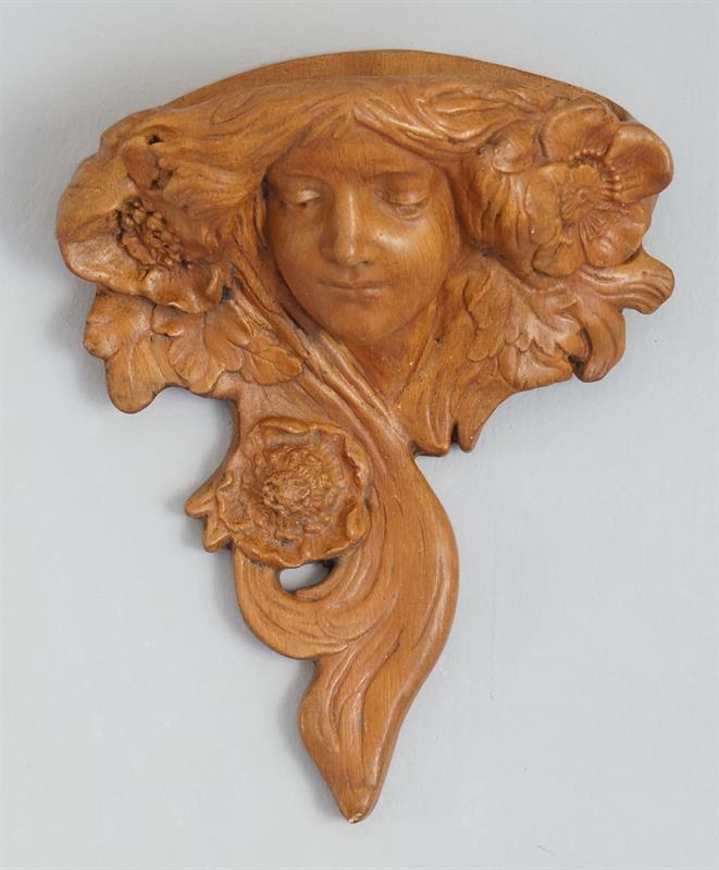 Muchovská secese, závěsný reliéf - pálená patinovaná sádra