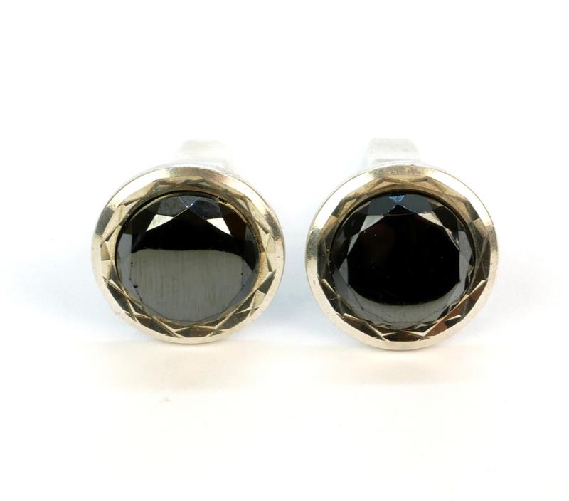 Stříbrné manžetové knoflíčky s hematity v bruselském stylu