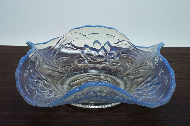 Secesní mísa z opálového skla, styl SABINO