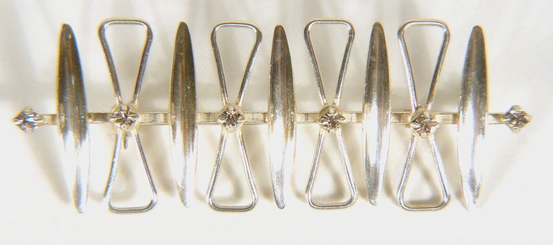 STŘÍBRNÁ BROŽ - ABSTRAKTNÍ VĚTVIČKA S KVÍTKY