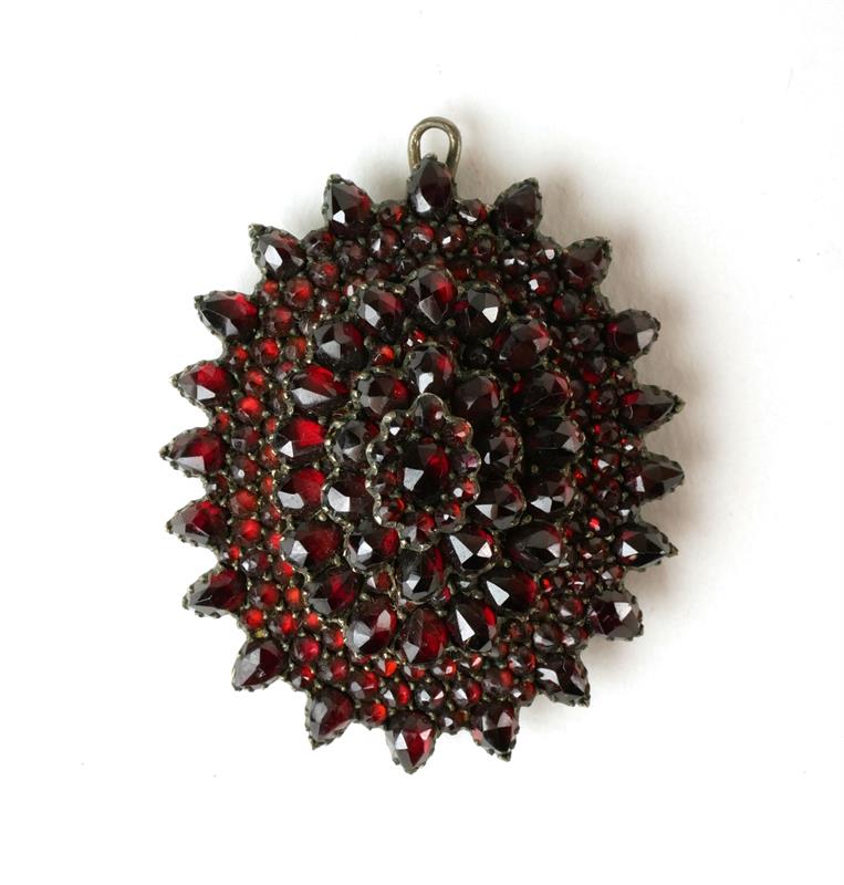 Přívěsek s medailonem