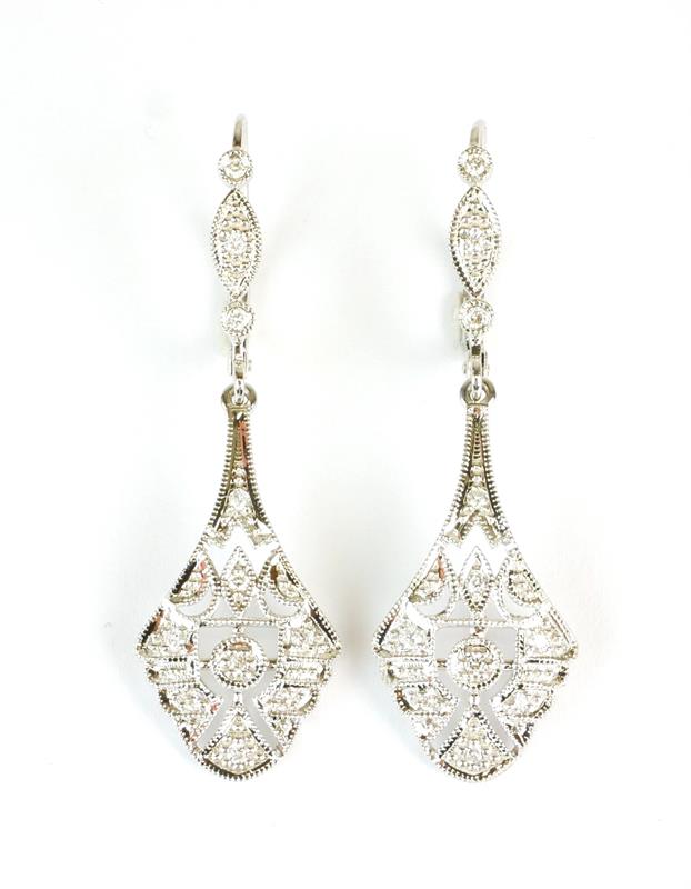 Zlaté náušnice s diamanty