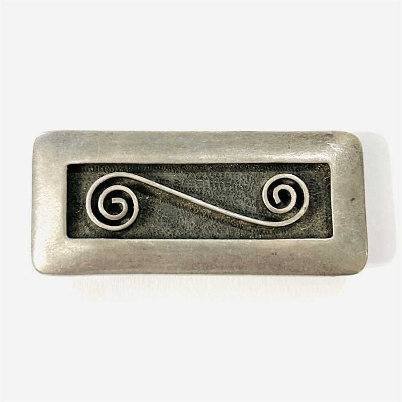 Stříbrná spona na pásek