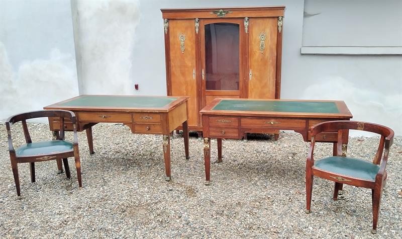 Pracovna v empirovém stylu