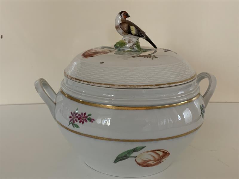 Porcelánová misa s malovanymi květy