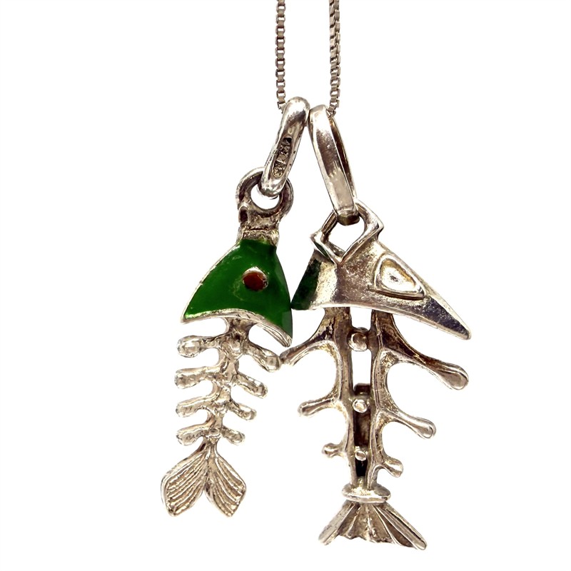 Originální stříbrný náhrdelník se dvěma skelety ryb