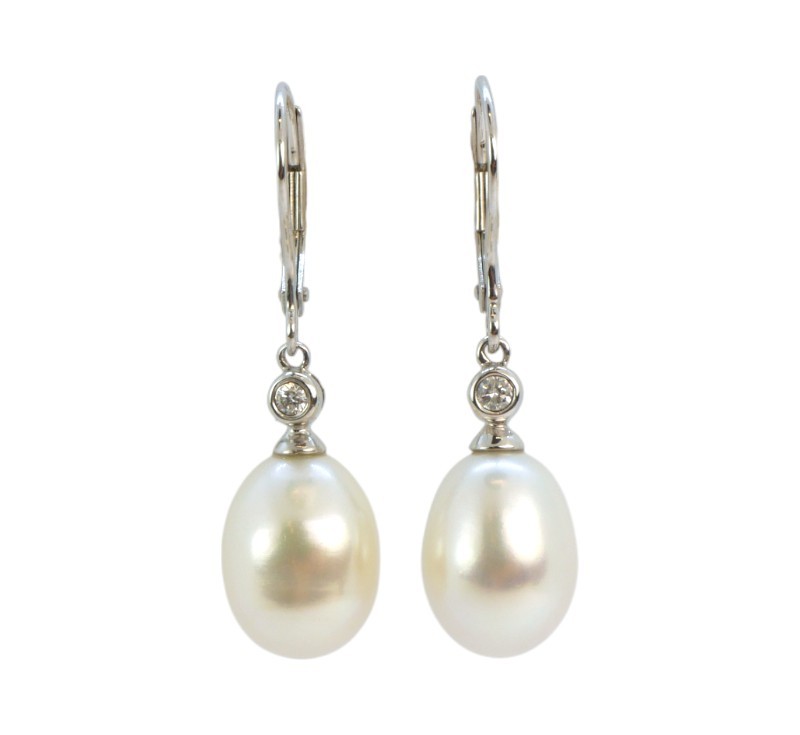 Zlaté náušnice s perlami a diamanty