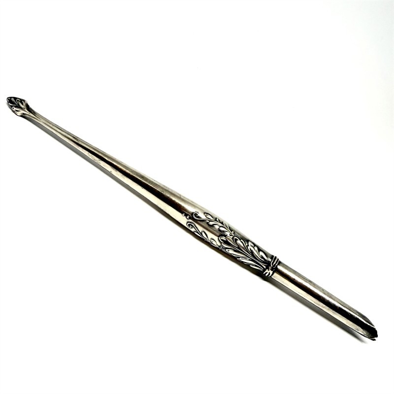 Stříbrný secesní psací brk