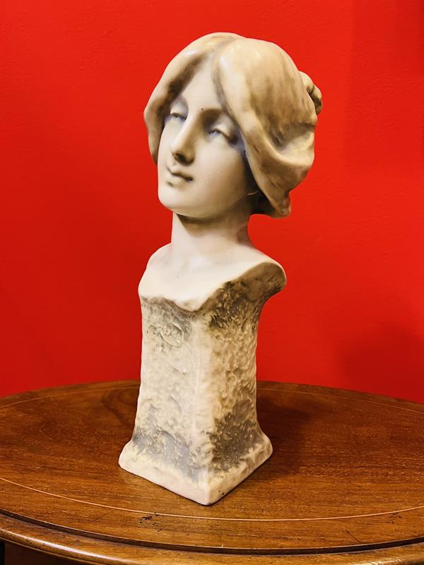 AMPHORA,R.St.K., SECESNÍ BUSTA