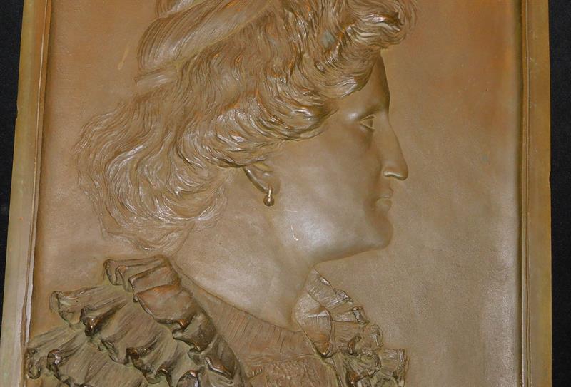 AMORT - secesní portrét dámy, velký bronz, rok 1904