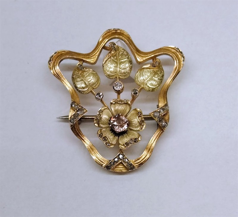 Zlatá secesní brož s diamanty