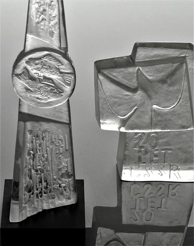 skleněné plastiky, 2 kusy