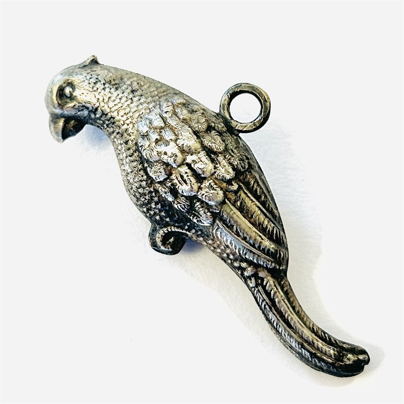 Stříbrný biedermeierový přívěšek "papoušek"