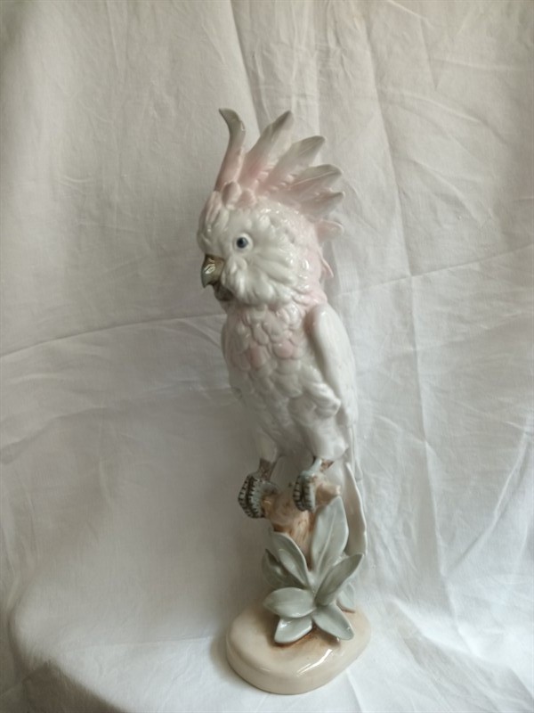 Velký porcelánový papoušek Royal Dux