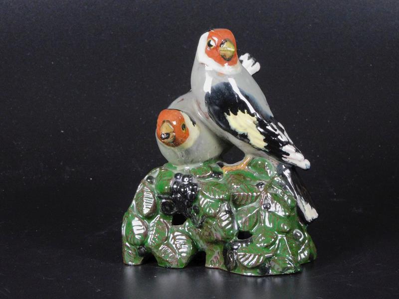 ROSA NEUWIRTH - Dvě sýkorky. Keramická plastika.