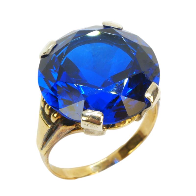 Zlatý prsten se spinelem