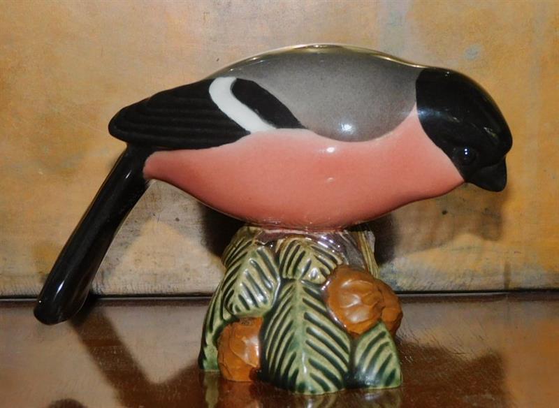 ROSA NEUWIRTH - HÝL. Keramická plastika.