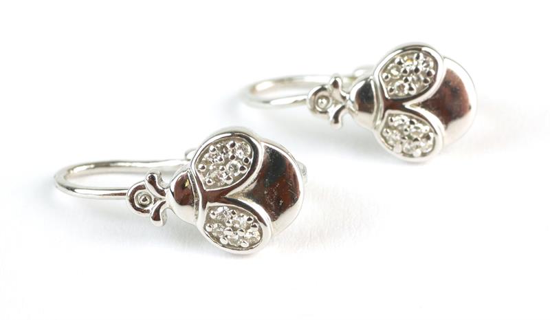 Zlaté dívčí náušnice s brilianty