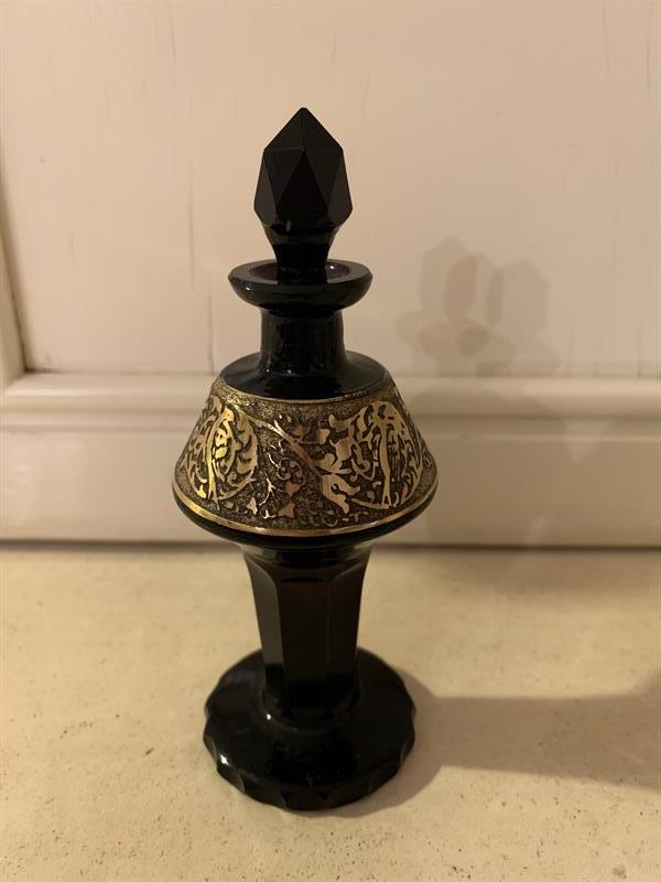 Skleněný flakon cca 1930