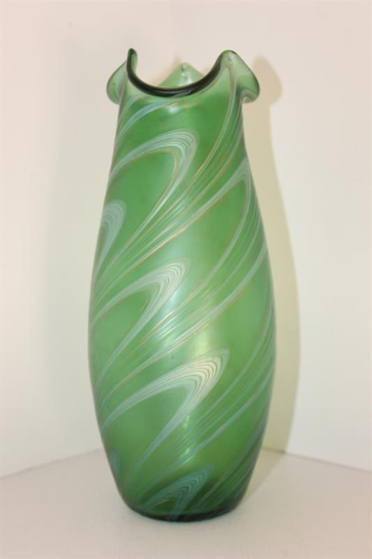 Secesní váza opředená