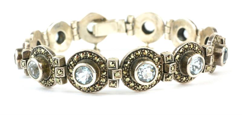 Stříbrný náramek s topazy a markazity