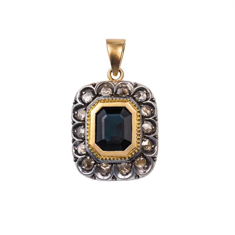 Zlatý přívěsek se safírem a diamanty