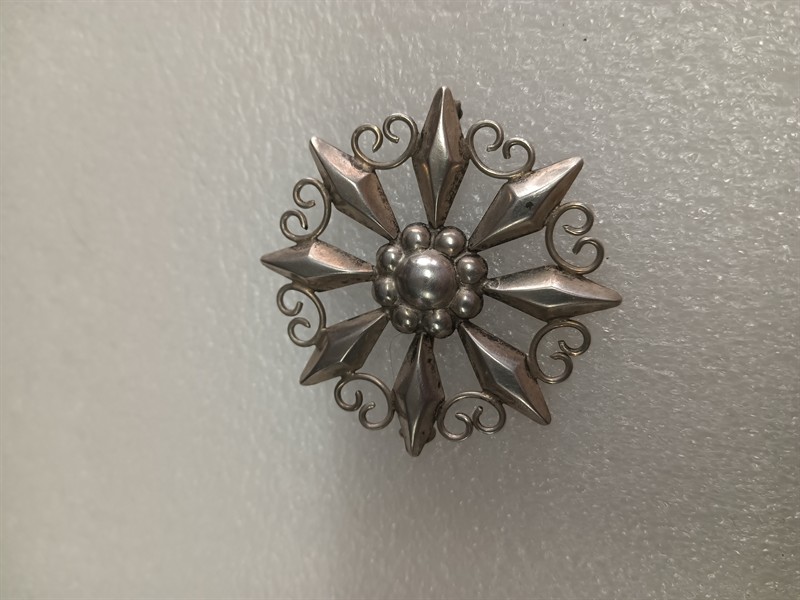Velká secesní brož stříbro