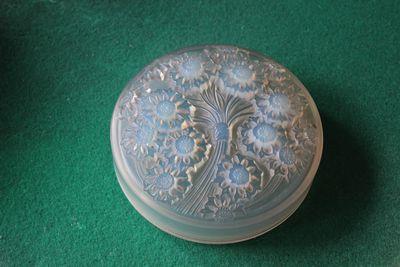 Dekorativní dóza - bonboniéra Verlys, Francie