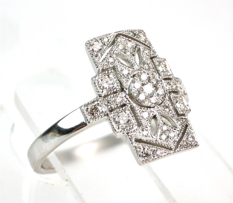 Zlatý prsten s brilianty