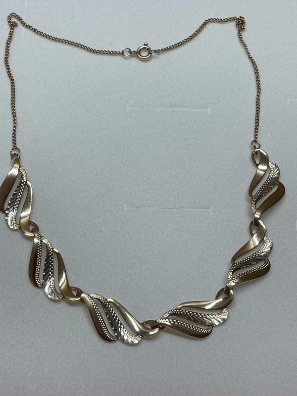 Stříbrný náhrdelník punc 900