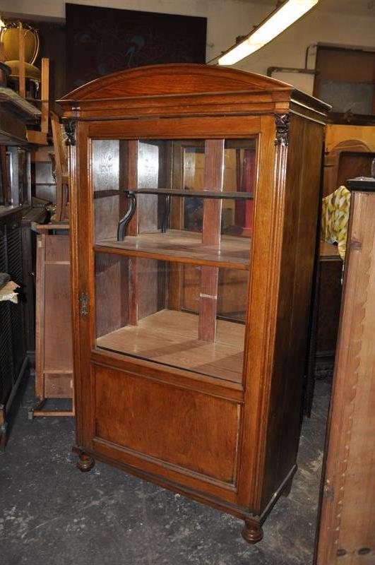 VITRÍNA 1870-80 HISTORISMUS