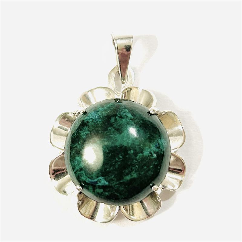 Stříbrný přívěšek s malachitem