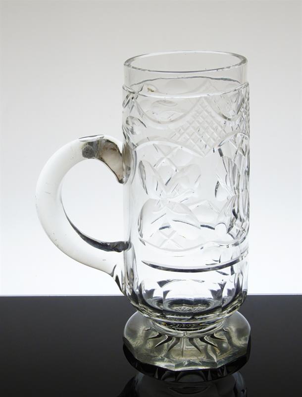 Pivní holba 19. stol. broušené Biedermeier sklo monogram AP