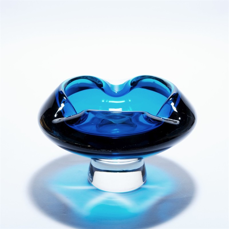 Milan Metelák Velký popelník Večerní modř